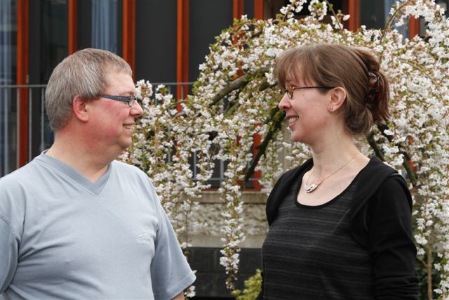 Kim en Berry buiten op straat